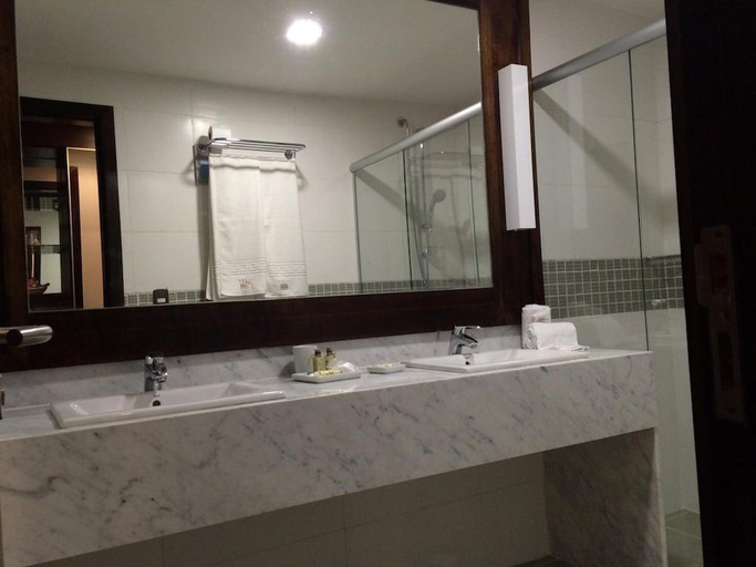Bathroom 3, Royal Atlantica Macae Hotel, Macaé