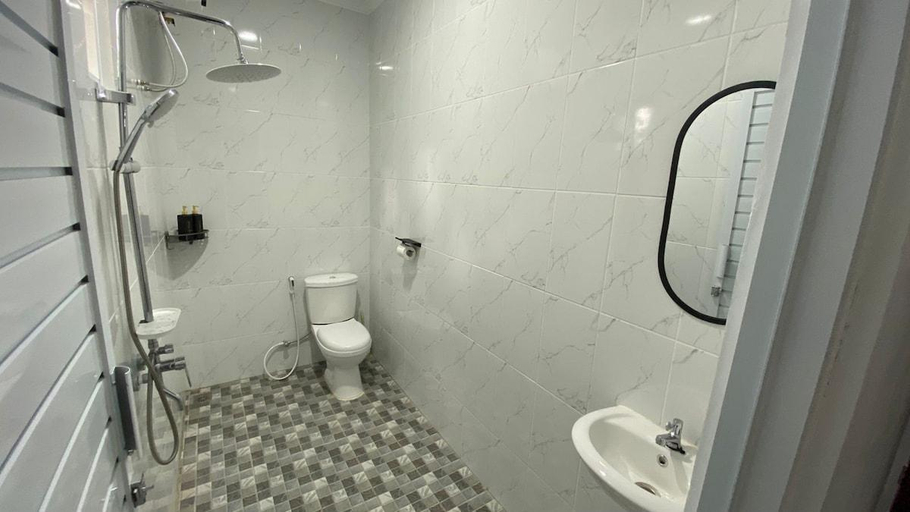 Bathroom 3, Asaan homestay, Bandung