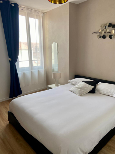 Bedroom 2, La Champenoise, Aube