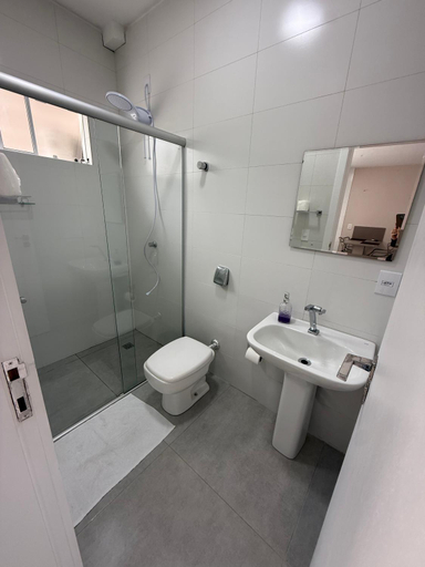 Bathroom 2, AP frente a praca bem localizado, São José