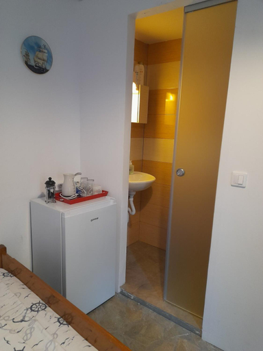Bathroom 2, Δωματια Κοκκινος Πυργος, North Aegean