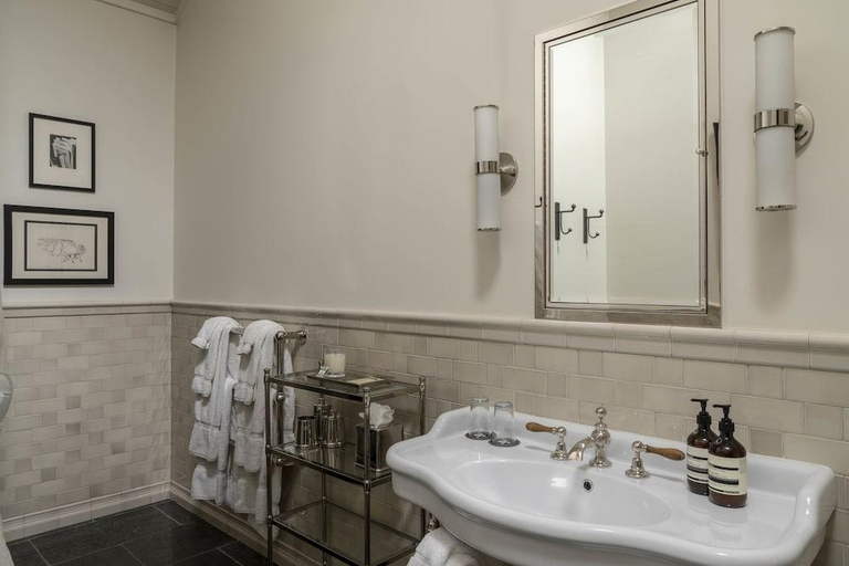 Bathroom 5, Eleven Scarp Ridge Lodge, Gunnison
