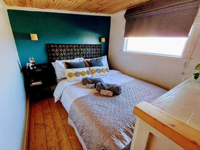 Bedroom, The Wee Tiny Home, Causeway Coast and Glens