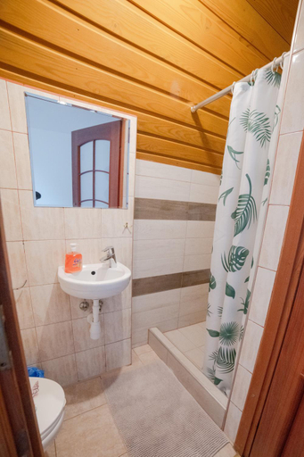 Bathroom 3, Wisniowy Gaj, Limanowa