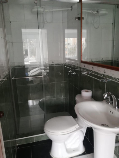 Bathroom, C HOTELERA REY.ES, Santafé de Bogotá