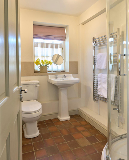 Bathroom 3, The Old School, Idbury, OX7 6RU, Oxfordshire