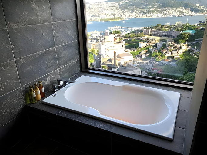 Bathroom 4, Nagasaki Inasayama Kanko Hotel, Nagasaki