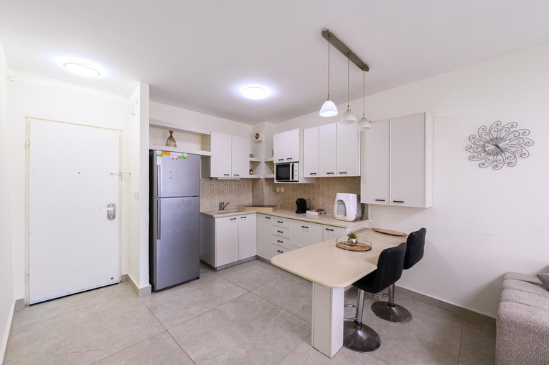 Others 5, Dream Suite Caesarea
