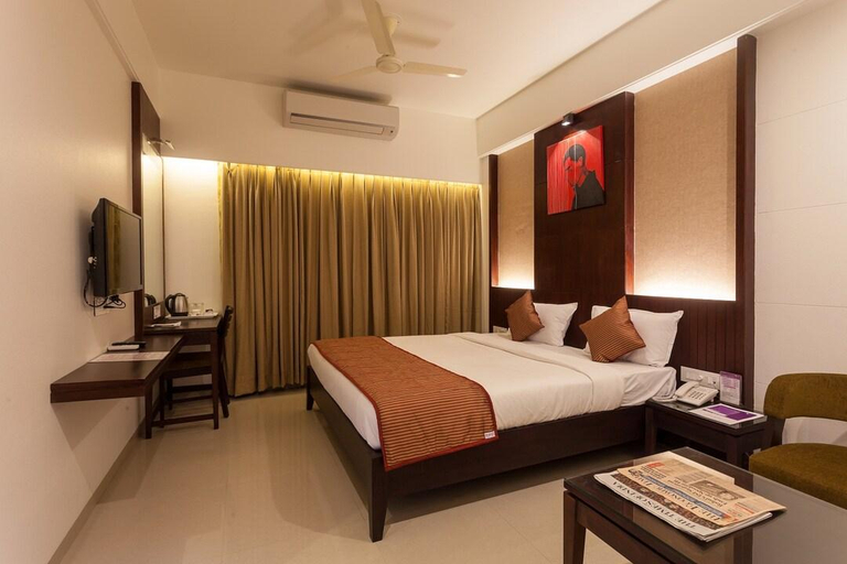 Bedroom 3, Hotel Chaitali, Kolhapur