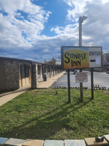 Exterior & Views 2, Sunrise inn, Cecil