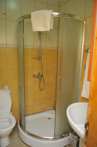 Bathroom 4, Holiday Express Hotel, Kampala