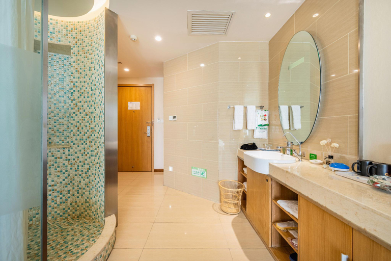 Bathroom 3, Xian Song Of Apple Hot Spring Hotel, Xi'an