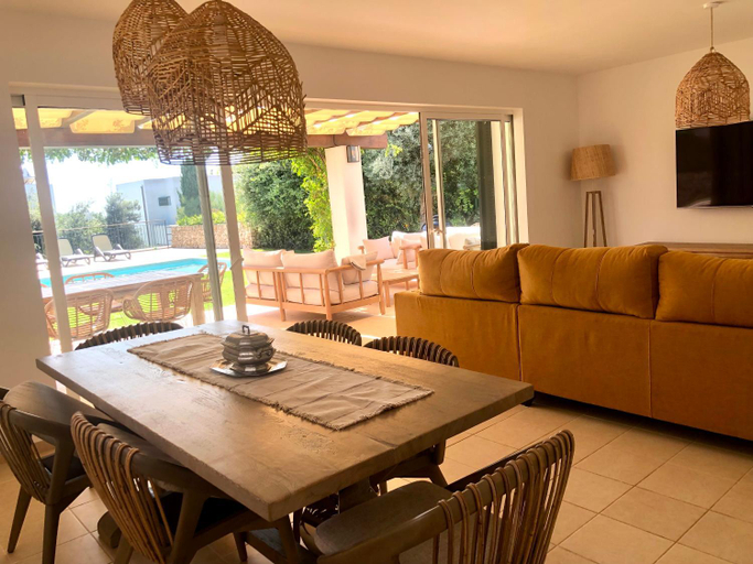 Balcony/terrace 3, Roures 13 Villa con piscina privada y AC, Baleares