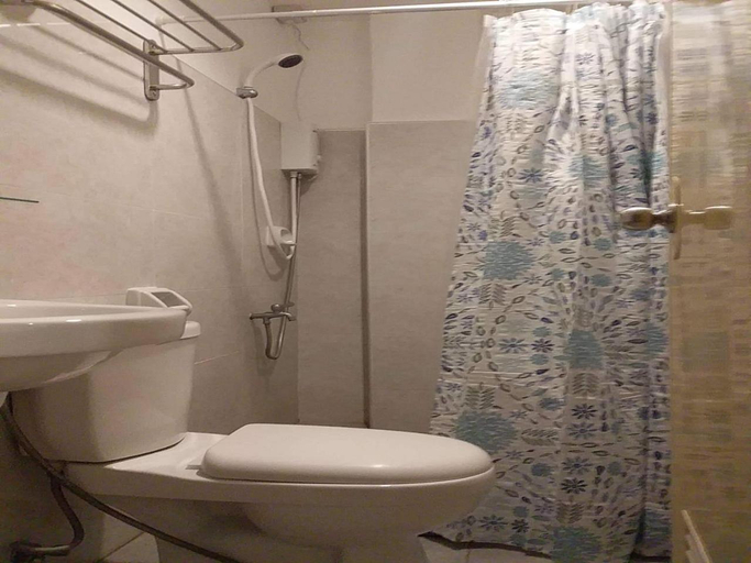 Bathroom 4, ZOSIMO'S INN, Lazi