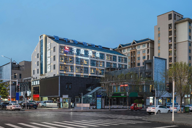 Exterior & Views