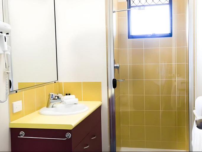 Bathroom 3, Noosa Lakes Resort, Noosa - Tewantin