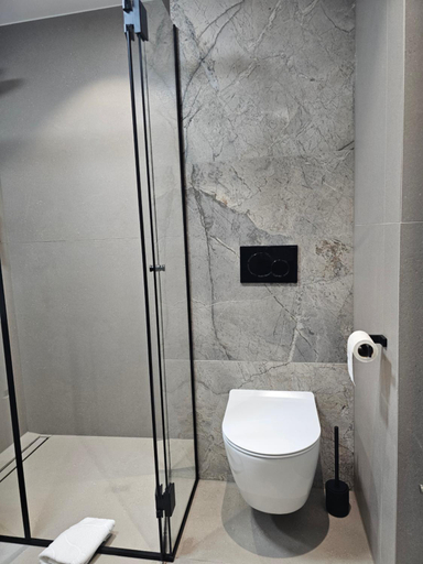 Bathroom 4, Florek & Florica Apartment, Križevci