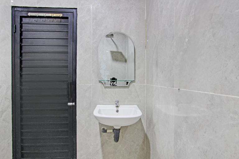 Bathroom 4, Hotel O Harvest Inn Syariah, Banyumas