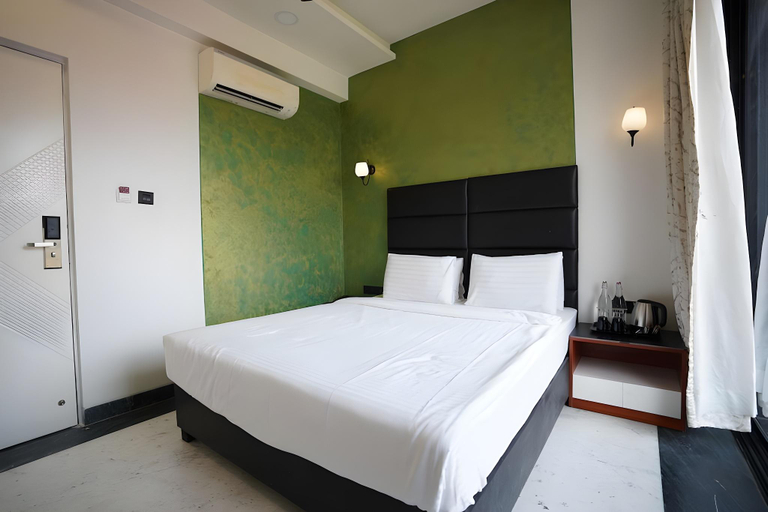 Bedroom 2, CIESTA TREEO, Pune