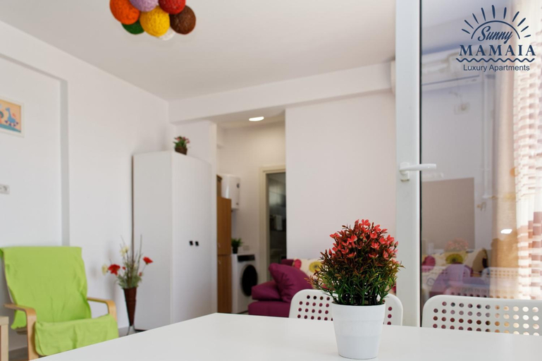 Others 4, Apartamente Astoria, Navodari