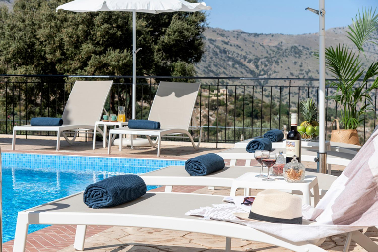Others 3, Villa Kermes Heated Pool, Crete