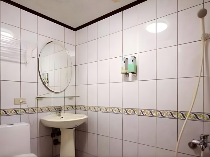 Bathroom 3, Fairy Story Village Farm B&B, Yilan