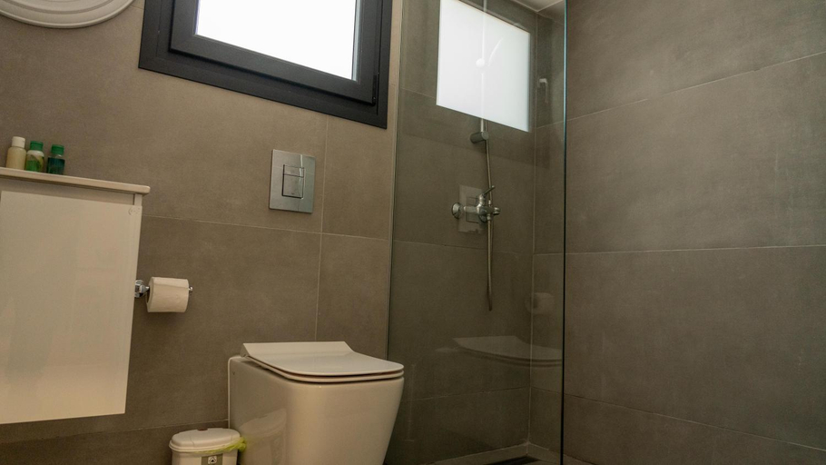 Bathroom 2, Papadavid Apartments
