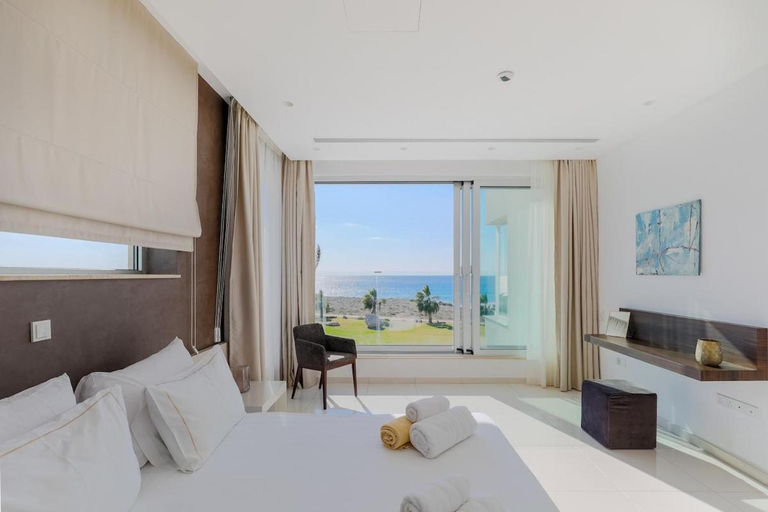 Bedroom 3, Beachfront Luxury Villa Glory