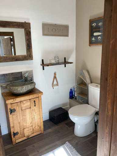 Others 3, Guest Suite at 31 Little England, Dorset