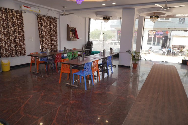 Food & Drinks 5, Shree radhe mohan hotel and resort khatushyamji, Sikar