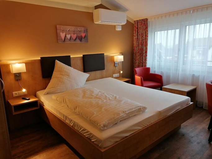 Bedroom 2, Landgasthof Niebler, Erlangen-Höchstadt