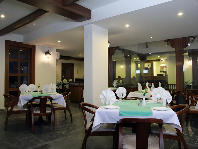 Food & Drinks 4, The Sky Court Hotel, Aurangabad
