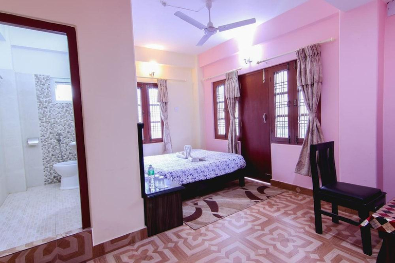 Bedroom 5, Hotel Middle East, Gandaki