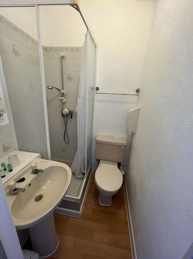 Bathroom 5, Bonair Hotel, Torbay
