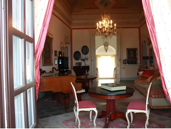 Public Area, Masseria Maccarone, Brindisi