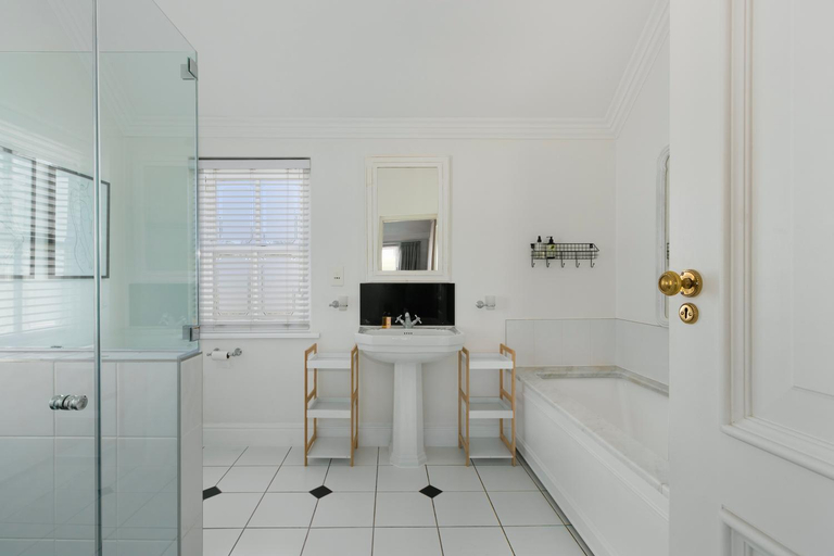 Bathroom, Winelands Golf Lodges 40, Cape Winelands