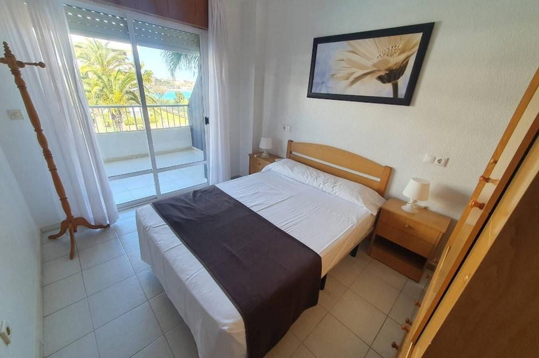 Bedroom 4, Apartamentos Palmera Beach frente al mar, Alicante
