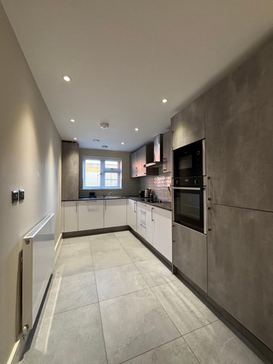 Others 4, Modern Apartment - BHX NEC - Free Secure Gated Parking, Solihull