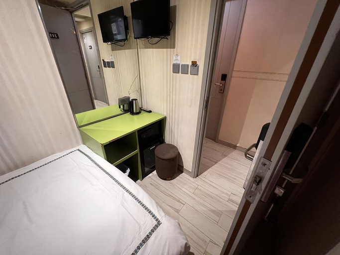 Bedroom 3, POP E INN , Kowloon