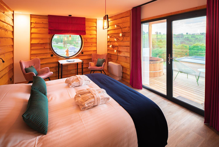 Others 4, Le Hameau des Sens, Moselle
