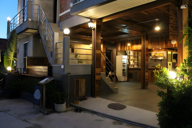 Exterior & Views, The Noi Guesthouse and Restaurant, Muang Satun