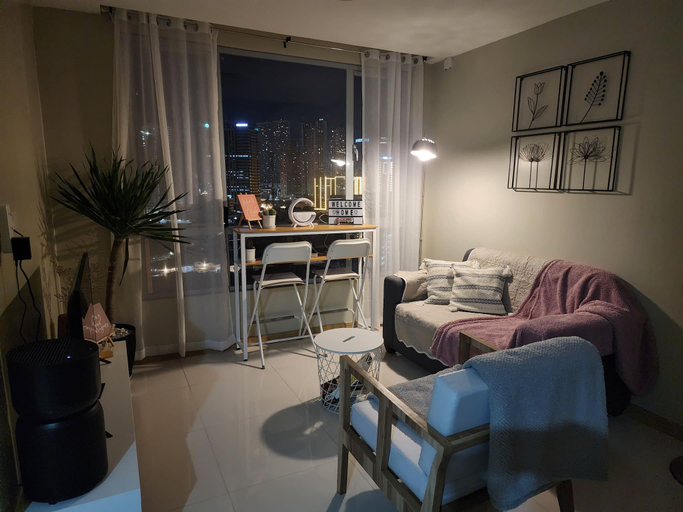 Bedroom 3, Cozy 1BR Condo in Mandaluyong City with City Skyline View, Mandaluyong