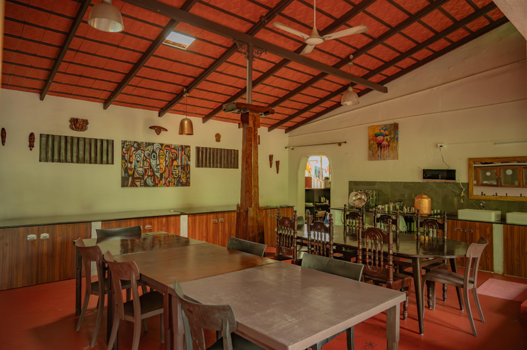 Food & Drinks 3, Chandramukuta Resort, Chikmagalur