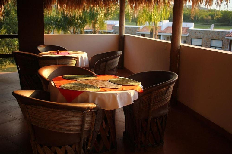 Food & Drinks 5, Hotel Ecovergel Carretera Nacional, Allende