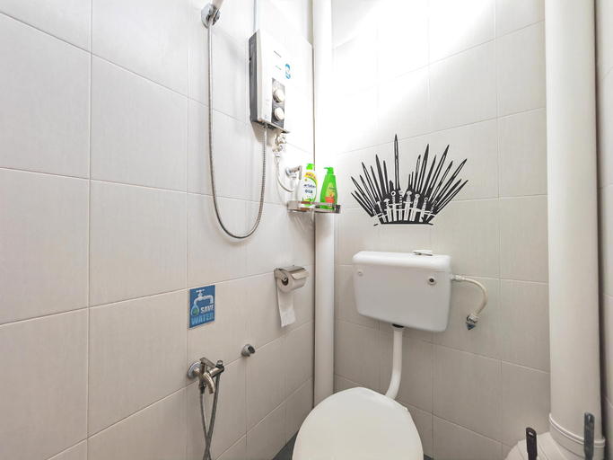 Bathroom 3, KTV, Dart&Snooker 4BR 16~20pax 4min WALK to Jonker, Malacca City
