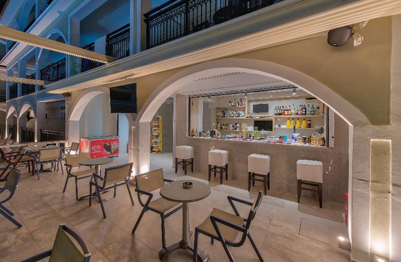 Food & Drinks 5, Athina apartments, Ionian Islands