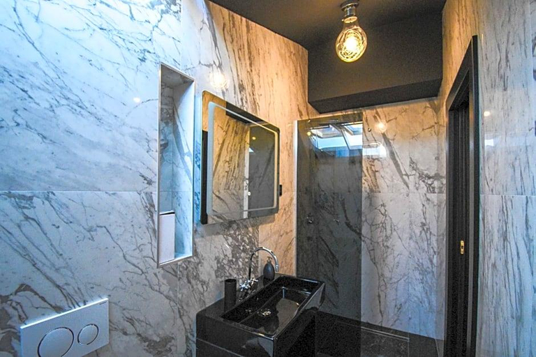 Bathroom, King Kresimir Heritage Hotel, Šibenik