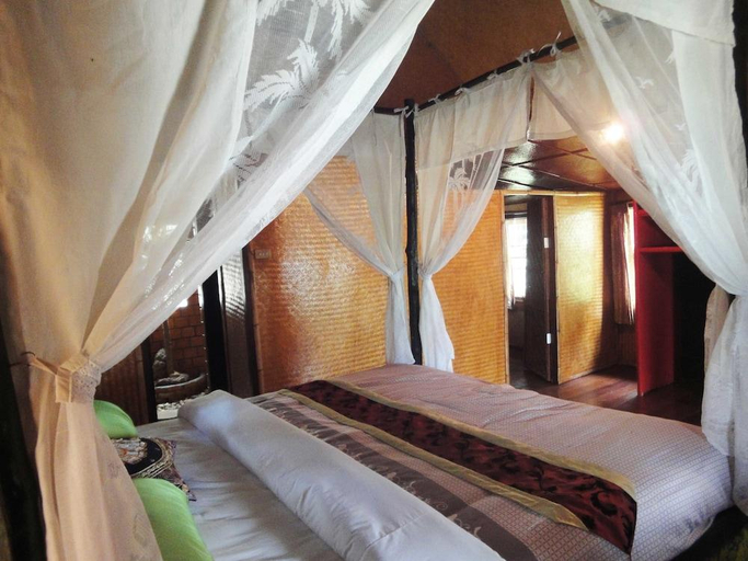Bedroom 2, Yoga Art Home, Mae Ai