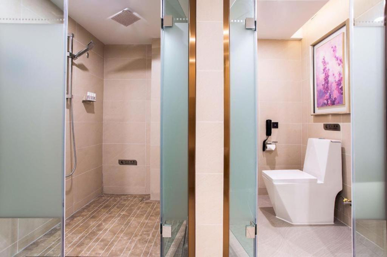 Bathroom 3, Lavande Hotels Yuxi Times Square, Yuxi