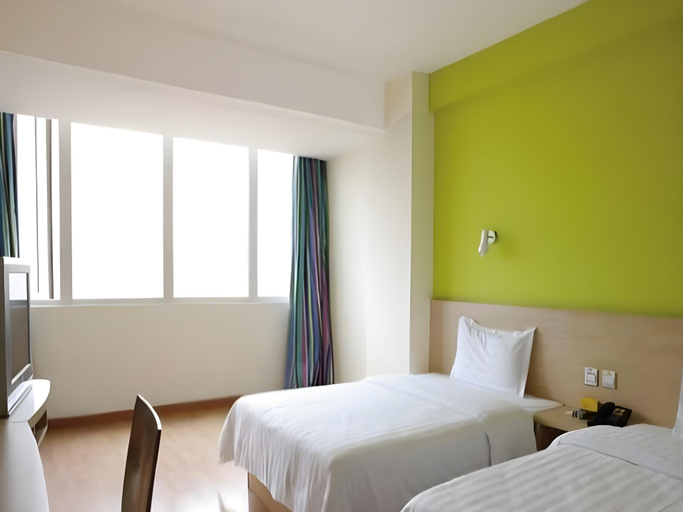 Bedroom 5, 7 Days Inn Zunyi Beijing Road, Zunyi